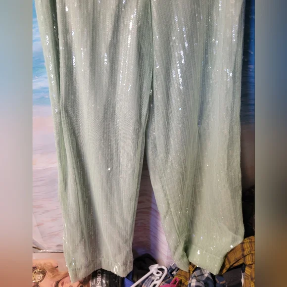 House Of Harlow 1960 NWOT Sage Green Sequin Wide Leg Pants Ladies Size‎ 6